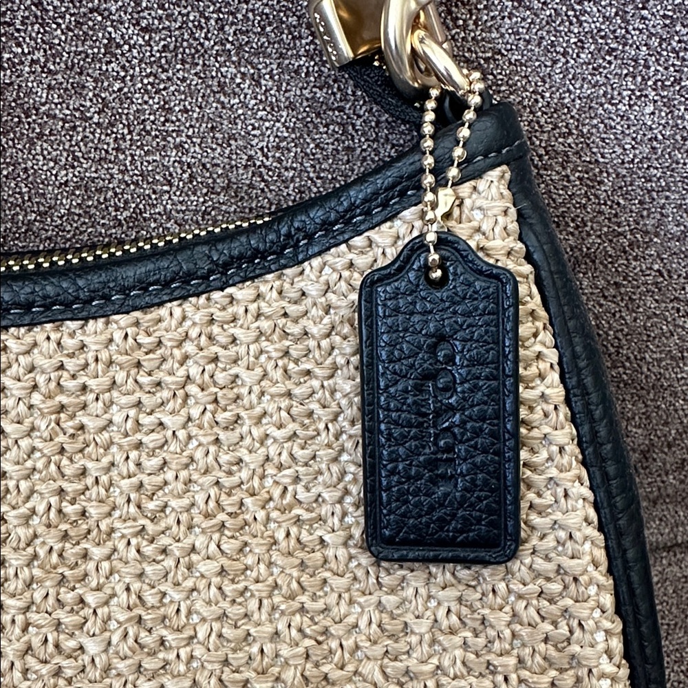 Coach Teri Shoulder Bag in straw and refined pebble leather - Picture 3 of 9
